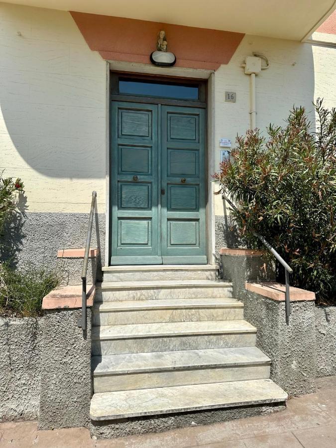 Hostdomus - Casa Ester Noli Buitenkant foto