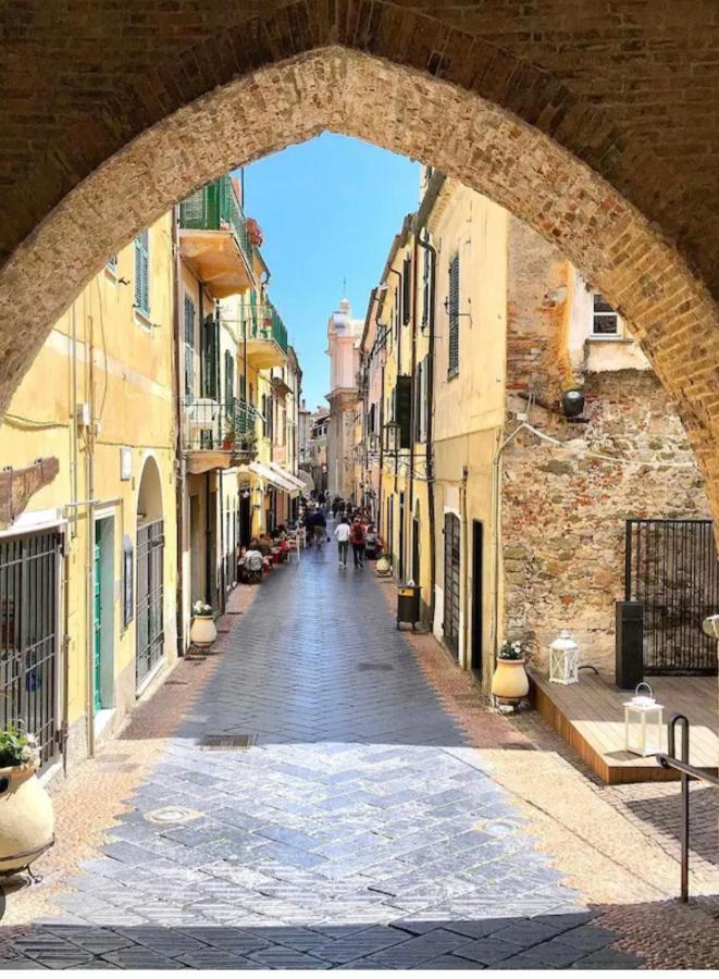 Hostdomus - Casa Ester Noli Buitenkant foto