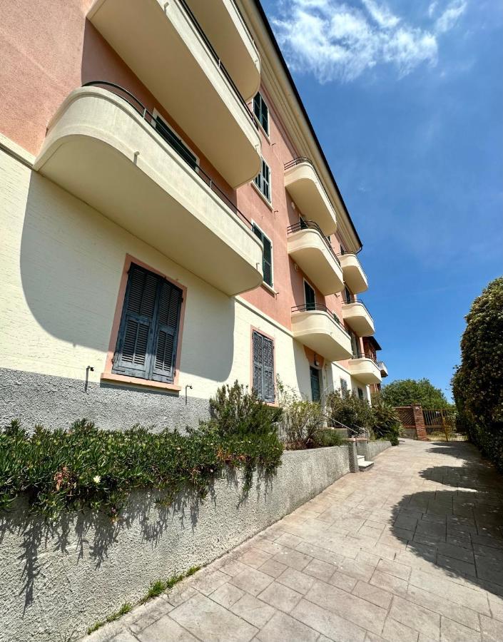Hostdomus - Casa Ester Noli Buitenkant foto